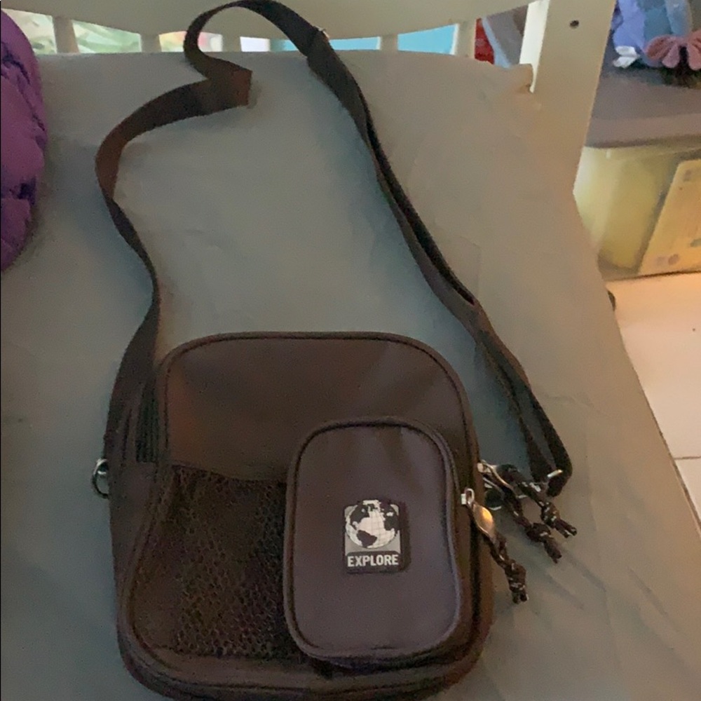 Explore cross body carrier